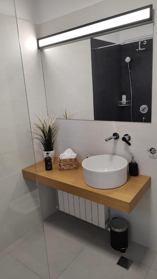 Van Studio Navodari Dış mekan fotoğraf